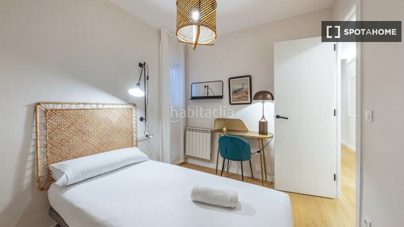 Foto ff969ade-6e8a-4971-81ea-c4829cd531f8. Alquiler piso apartamento de 4 dormitorios en alquiler en horta guinardó, en Barcelona