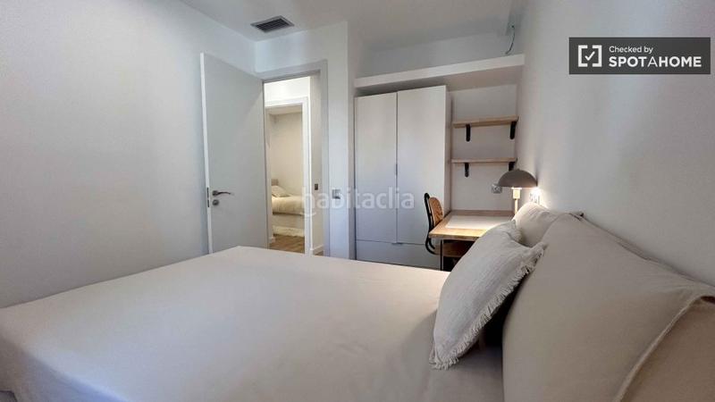 Foto 04e1f4df-4dbd-44e7-8ad9-a5c0076ef908. Affitto appartamento con riscaldamento in Raval Barcelona