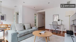 Lloguer Pis a Tres Torres. Apartamento de 2 dormitorios en alquiler en barcelona