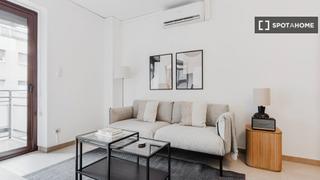 Lloguer Pis a Tres Torres. Apartamento de 2 dormitorios en alquiler en barcelona