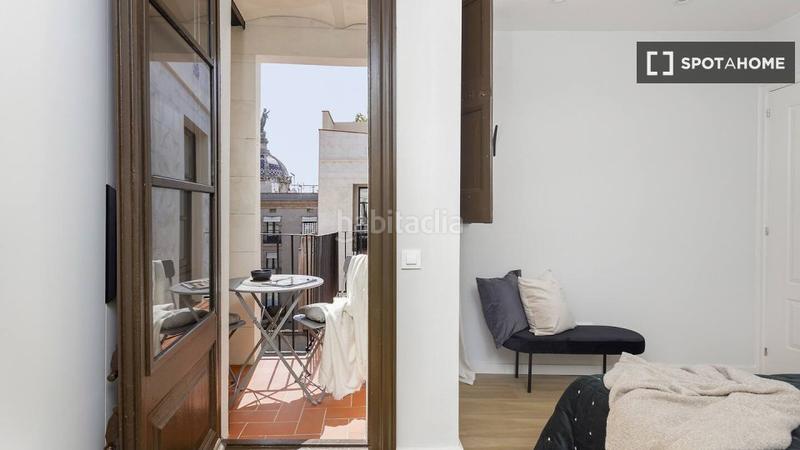 Foto cb3a01af-fd9c-4c15-81c0-e9f33c65a3e3. Miete etagenwohnung mit heizung in Gòtic Barcelona