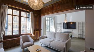 Alquiler Piso en St. Pere - Sta. Caterina - El Born. Apartamento entero de 3 habitaciones en barcelona.