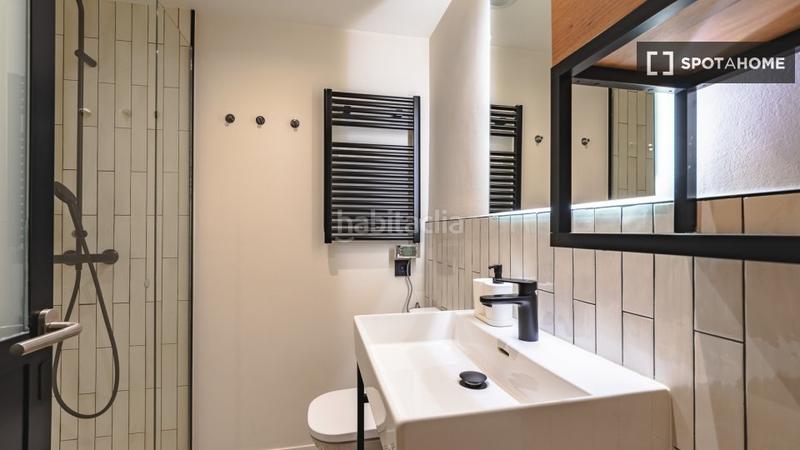 Foto 36930985-44b2-4edb-9960-005635c680cd. Lloguer pis amb calefacció a Raval Barcelona