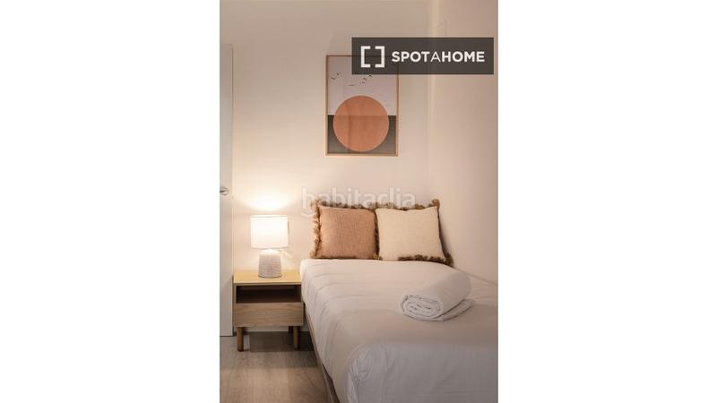 Foto 419186c4-a710-4240-85ab-275824d643cd. Lloguer pis amb calefacció a Raval Barcelona