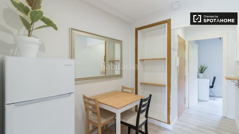 Foto 9b85d7d5-e95e-43a2-854c-49b52a4a3387. Rent flat with heating in Sant Antoni Barcelona