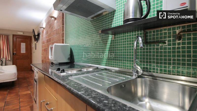 Foto 4484ab94-93cd-4237-9b81-f22afb095c40. Rent flat with heating in Raval Barcelona