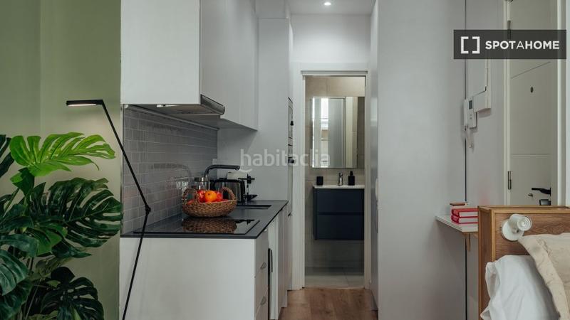 Foto fb2bcccb-af3f-4ef0-9f5d-0755d32216b2. Alquiler piso estudio en alquiler en el gótico, en Barcelona