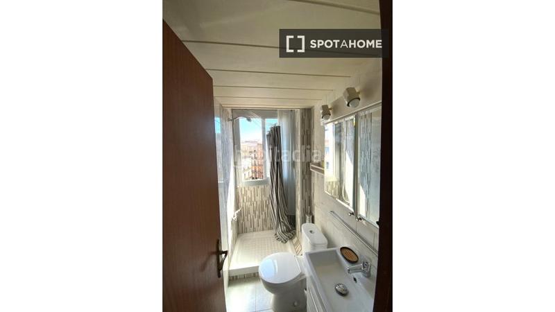 Foto 19e51c1a-6484-4df4-9684-e8950ee199e9. Alquiler piso apartamento de 2 habitaciones en el poble sec, en Barcelona