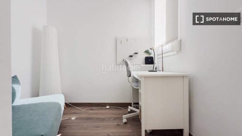 Foto 0111fb11-7a8c-4c8b-bf05-cb84cde5835a. Alquiler piso apartamento entero de 2 dormitorios . en Barcelona