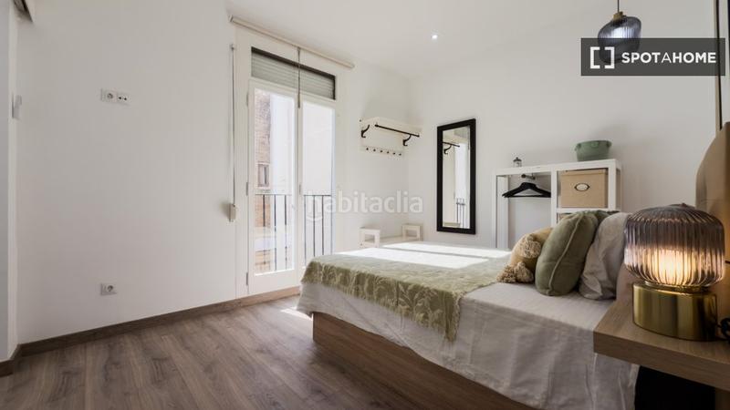Foto b2708064-115b-4d7d-a24a-6ed94da034d4. Alquiler piso apartamento entero de 2 dormitorios . en Barcelona