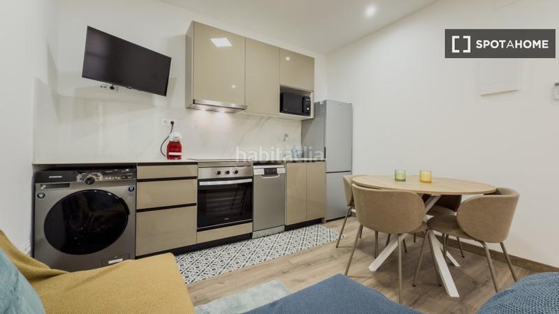 Foto c8c81ab0-5017-4fa2-a02b-b60c7bf573a8. Location appartement avec chauffage dans Raval Barcelona