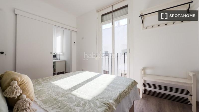 Foto 59f1dd4b-ba11-49e6-87ff-331c6e43e09d. Rent flat with heating in Raval Barcelona