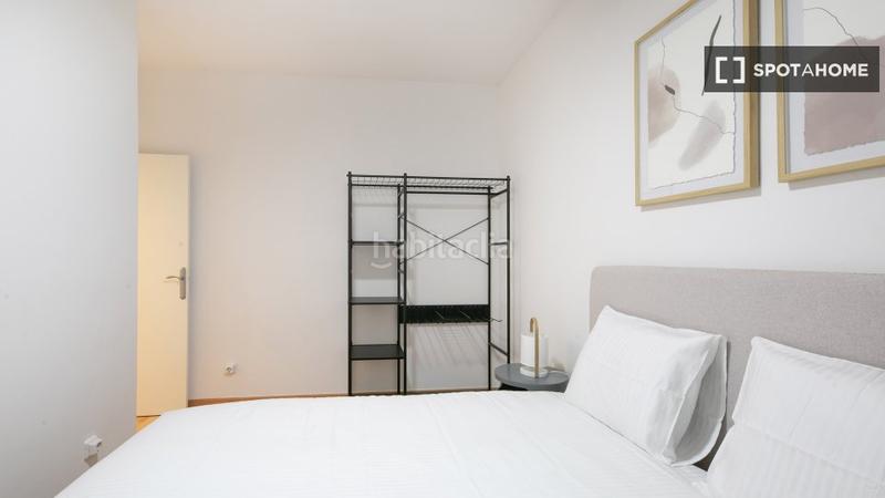 Foto 702ffd59-ea13-4006-8161-3785beac0212. Alquiler piso apartamento de 3 dormitorios en alquiler en sant gervasi, en Barcelona