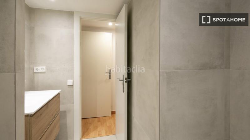 Foto 842525c3-ea1b-4a7f-8856-32a4c6d0f0f0. Alquiler piso apartamento de 3 dormitorios en alquiler en sant gervasi, en Barcelona