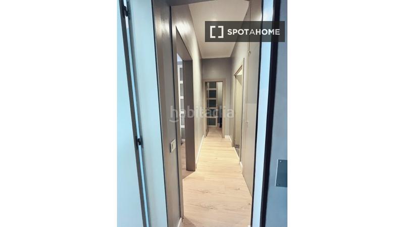 Foto c2fe0424-ef09-4050-b6fe-4891c1160326. Alquiler piso apartamento de 3 dormitorios en alquiler en Barcelona