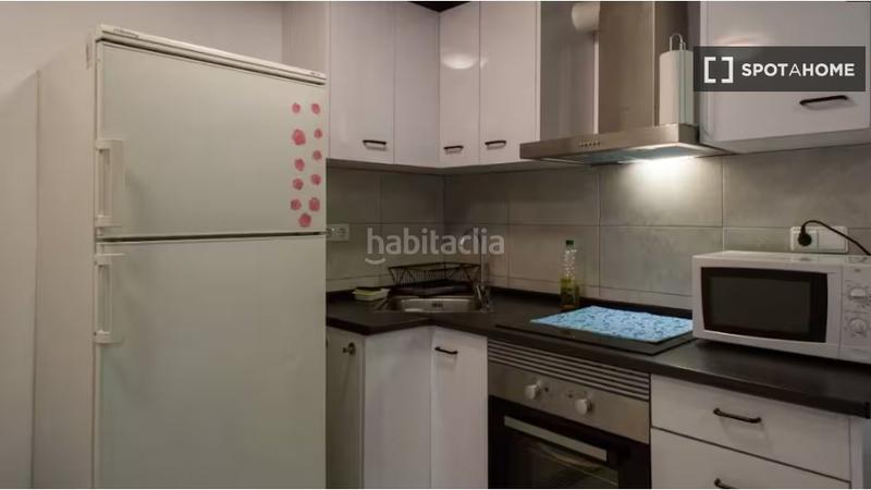 Foto 33df4a94-7a38-4c74-9e57-3225010da744. Rent flat with heating in Turó de la Peira Barcelona