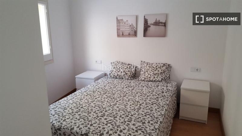 Foto 1c6b4a54-7e75-4e06-a26d-8c1fc0f5b475. Alquiler piso estudio en alquiler en el Turó de la Peira, . en Barcelona