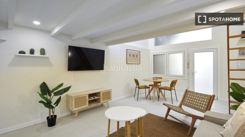 Foto 5f2bb87b-08f7-4b4a-84c6-49ef8dbfd0e9. Alquiler piso  de 2 habitaciones en alquiler en el Raval, . en Barcelona