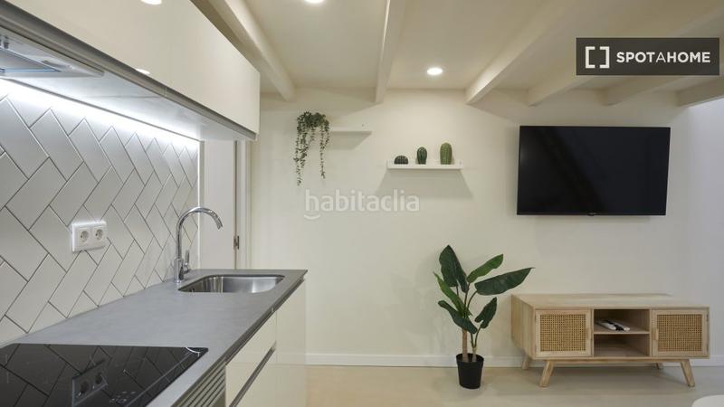 Foto a221a2c0-af77-4ad6-9024-8d1c75b6ed0c. Alquiler piso  de 2 habitaciones en alquiler en el Raval, . en Barcelona