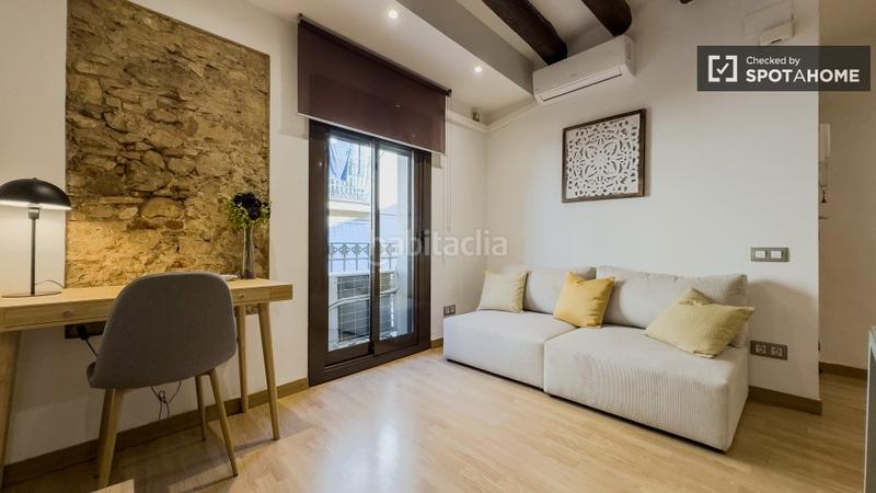 Foto 0f20f2d4-4ada-40a8-9363-c8bd1bf7c51f. Rent flat with heating in Raval Barcelona