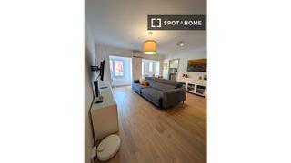 Miete Etagenwohnung in Riu Nord. Piso de 2 habitaciones en alquiler en santa coloma, barcelona