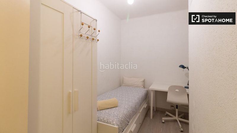 Foto 7c0c8c61-1bfa-49d0-b81d-a4da5b5298c0. Lloguer pis amb calefacció a Vila de Gràcia Barcelona