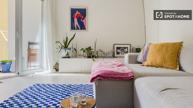 Foto 11b507b7-acbc-43fb-820d-fbbd2e9cad78. Rent flat with heating in Sant Antoni Barcelona