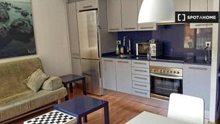 Alquiler Piso en La Nova Esquerra de l´Eixample. Apartamento de 1 dormitorio en alquiler en la nova esquerra, bar
