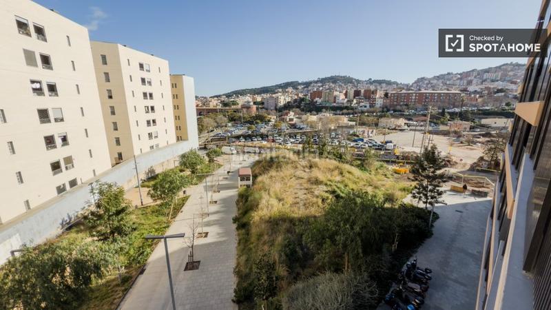 Foto 4dd5fc8d-4470-4096-8961-bee3e3d7ad8a. Location appartement avec chauffage dans La Clota Barcelona