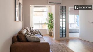 Rent Flat in La Florida. Piso de 4 habitaciones en alquiler en la florida, barcelona