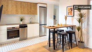 Rent Flat in Can Baró. Apartamento de 3 dormitorios en alquiler en can baró, barcelona