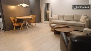 Location Appartement à Sagrada Família. Estudio en alquiler, la sagrada familla, barcelona.