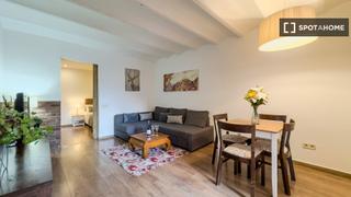 Rent Flat in Can Baró. Apartamento de 2 dormitorios en el carmel, barcelona