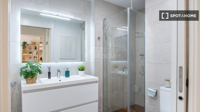 Foto 02beb8dd-321a-4913-ae99-fef70a02a344. Alquiler piso estudio en alquiler en la nova esquerra, . en Barcelona