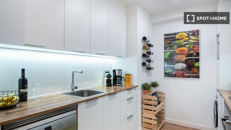 Foto 10c73be6-35ca-482c-9b7a-28edc2399b6c. Alquiler piso estudio en alquiler en la nova esquerra, . en Barcelona