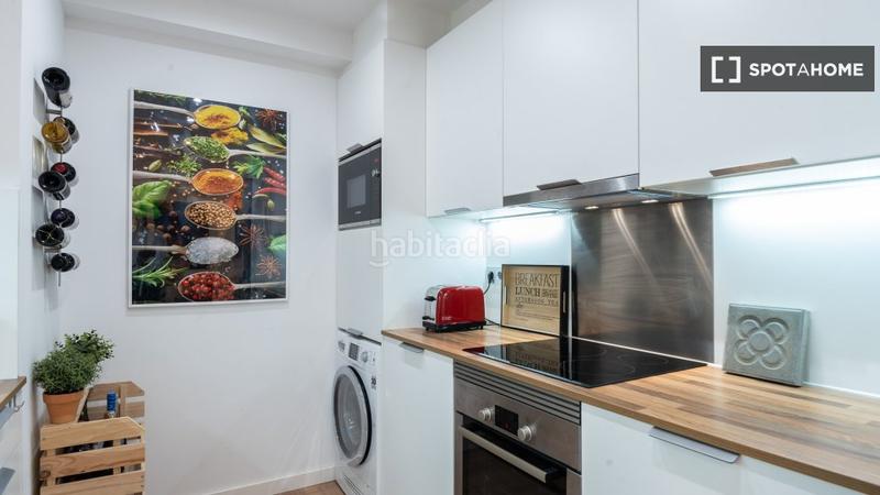 Foto fd7887c9-0f87-4665-bdd1-7845052760ae. Alquiler piso estudio en alquiler en la nova esquerra, . en Barcelona