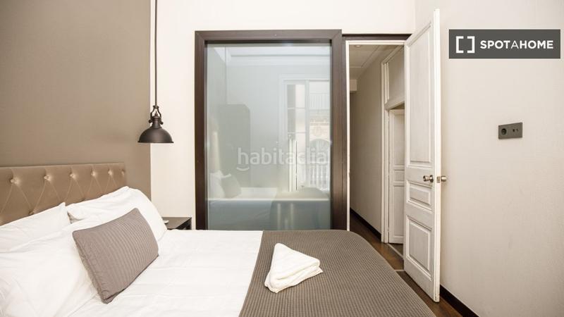 Foto 1a138b1a-3242-48c7-a227-76199a33ee34. Lloguer pis amb calefacció a Gòtic Barcelona