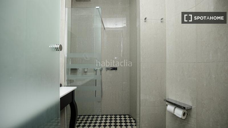 Foto 6049fb08-8217-4943-a872-855a176faef2. Lloguer pis amb calefacció a Gòtic Barcelona