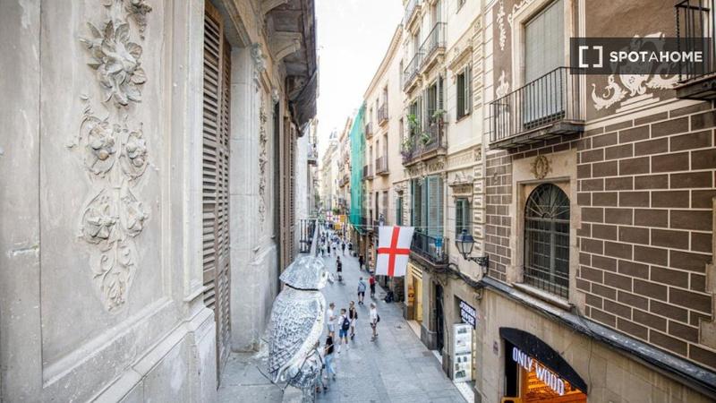 Foto 1af7d98b-2c48-4ee5-88ad-b247c61b0f20. Miete etagenwohnung mit heizung in Gòtic Barcelona