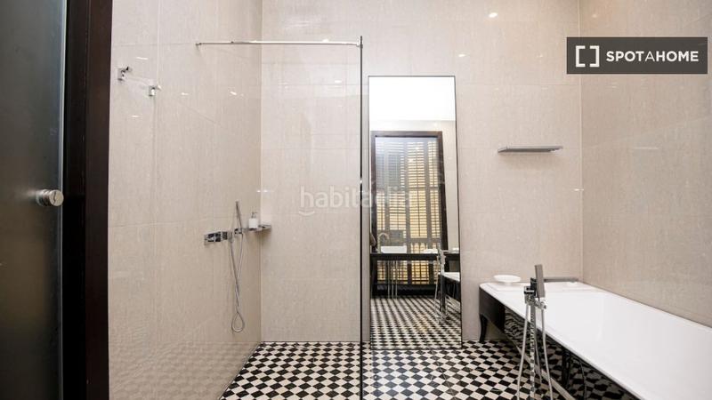 Foto 0b6e4a4f-4d05-4c2f-a7e1-88b6569dd30f. Rent flat with heating in Gòtic Barcelona