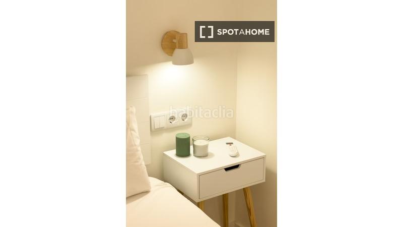 Foto 09775eec-78e4-4ae9-94aa-7ca91a2e5d10. Rent flat with heating in Raval Barcelona