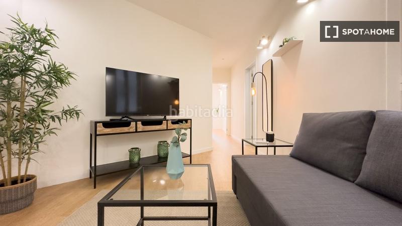 Foto 50782f58-cb8c-48db-92a4-6777e7f9f8ff. Rent flat with heating in Raval Barcelona