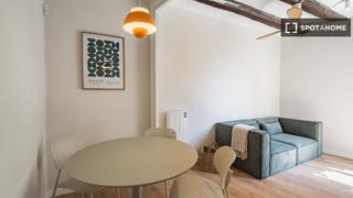 Location Appartement à St. Pere - Sta. Caterina - El Born. Apartamento de 1 dormitorio en alquiler en barcelona