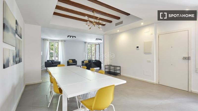 Foto 87a4a159-05d2-4b5a-85e3-8aba2b0e8b86. Alquiler piso apartamento de 3 dormitorios en alquiler en el barri gotic, en Barcelona