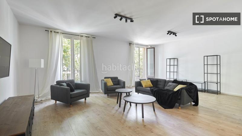 Foto 9b34c733-e0c5-456a-9d36-da4e4ffbc53c. Alquiler piso apartamento de 3 dormitorios en alquiler en el barri gotic, en Barcelona