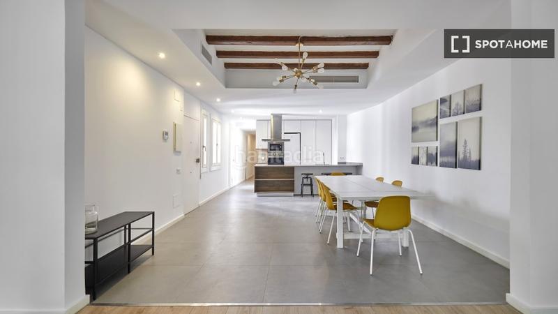 Foto af4694a6-9d9a-40d2-b46d-f6c2c79848ac. Alquiler piso apartamento de 3 dormitorios en alquiler en el barri gotic, en Barcelona