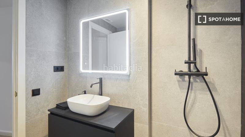 Foto d3329556-6836-4520-a06a-2c0b36a160dc. Alquiler piso apartamento de 3 dormitorios en alquiler en el barri gotic, en Barcelona