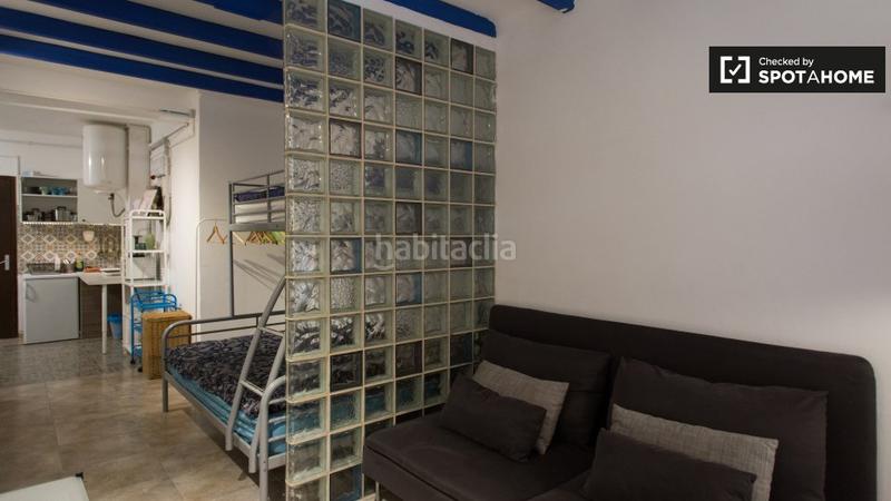 Foto c0f8f805-6269-4371-892d-4b09b658824d. Alquiler piso cómodo estudio en hortaGuinardó, en Barcelona