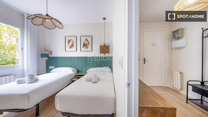 Foto cd183945-6344-4830-846e-b8148a58b76c. Alquiler piso moderno apartamento de 4 dormitorios en alquiler en gràcia, en Barcelona