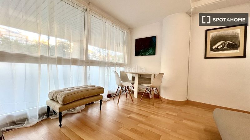 Foto 3024d317-9de8-46f1-9182-95cbef793f2a. Rent flat with heating in Putget - Farró Barcelona